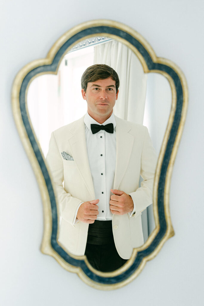 groom getting ready at hotel Marincanto private villa positano

