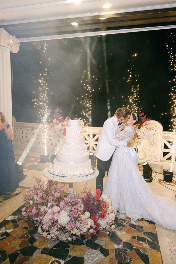 wedding cake with sparkles in Sorrento