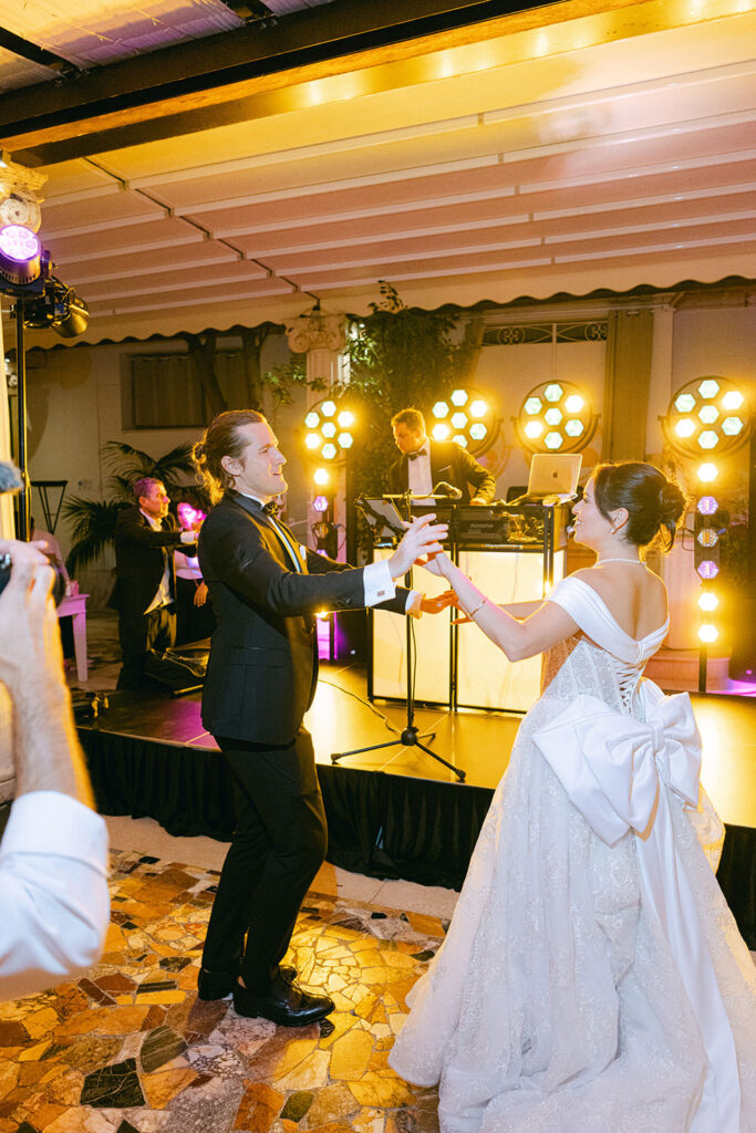 first dance with dj light in Sorrento wedding planner